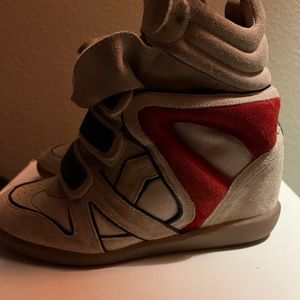 Heeled sneakers